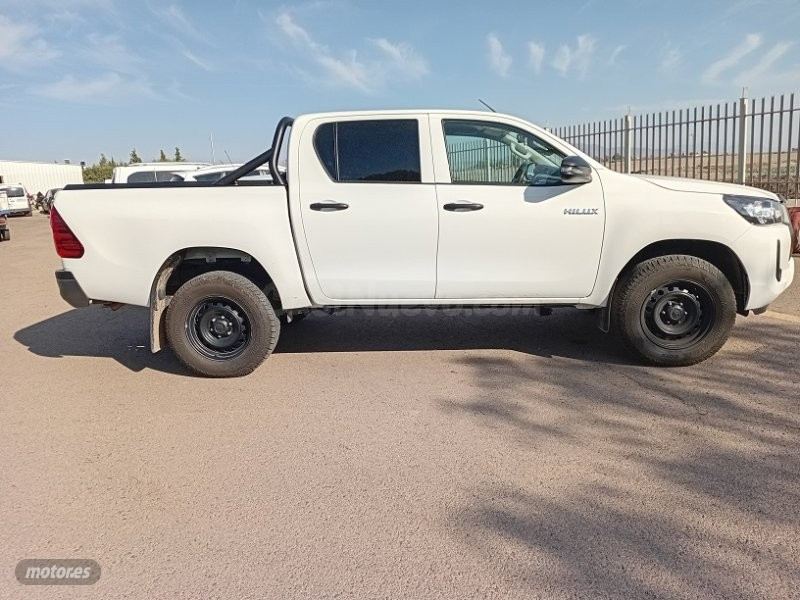 Toyota Hilux - foto 4