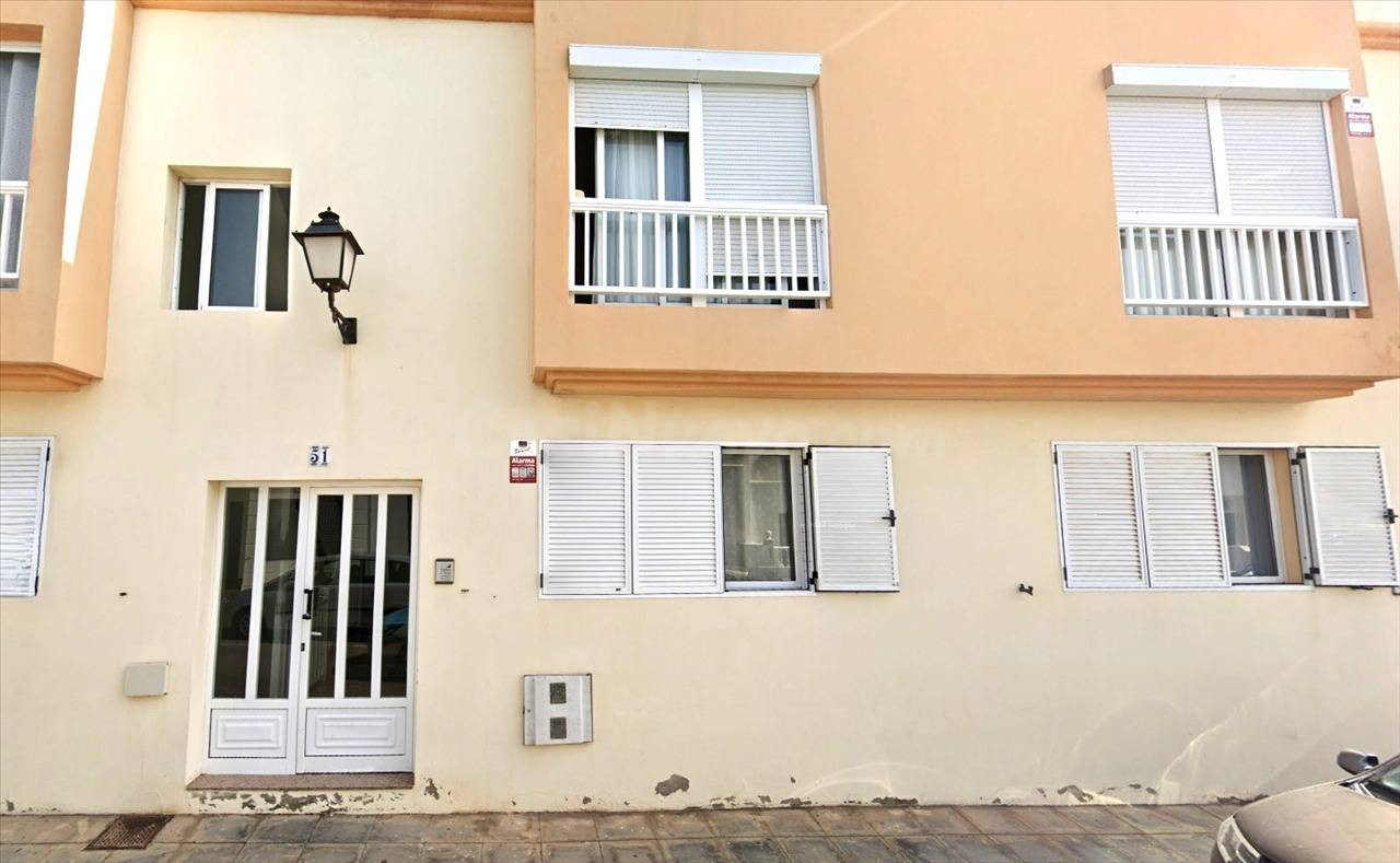 Venta de Piso + Garaje En Arrecife (Las Palmas) - foto 2