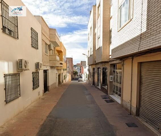 Venta piso en Almería