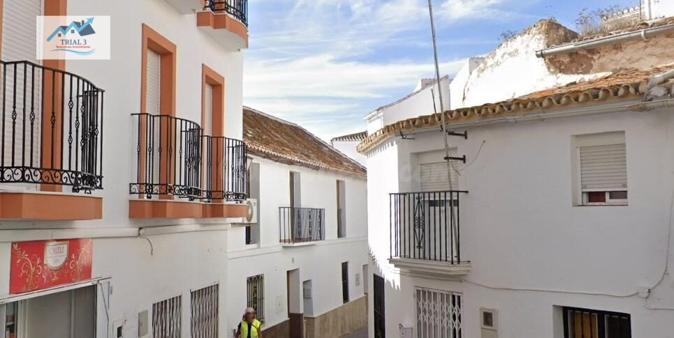 Venta De Adosado En Almogía-Málaga