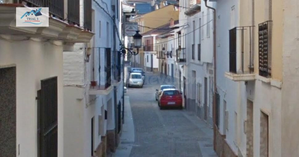 Venta adosado en Guadix (Granada)