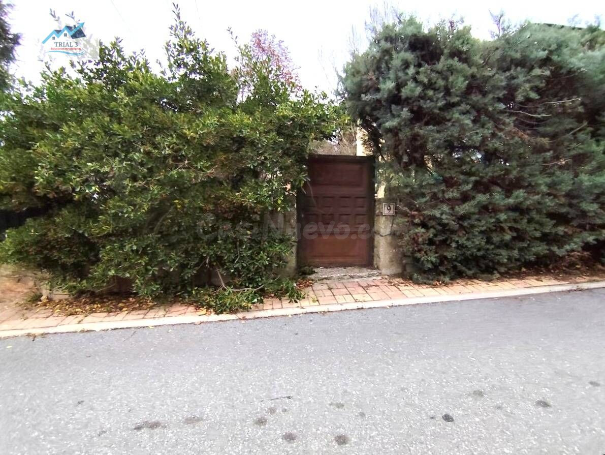 Venta De Casa En Robledo de Chavleda-Madrid