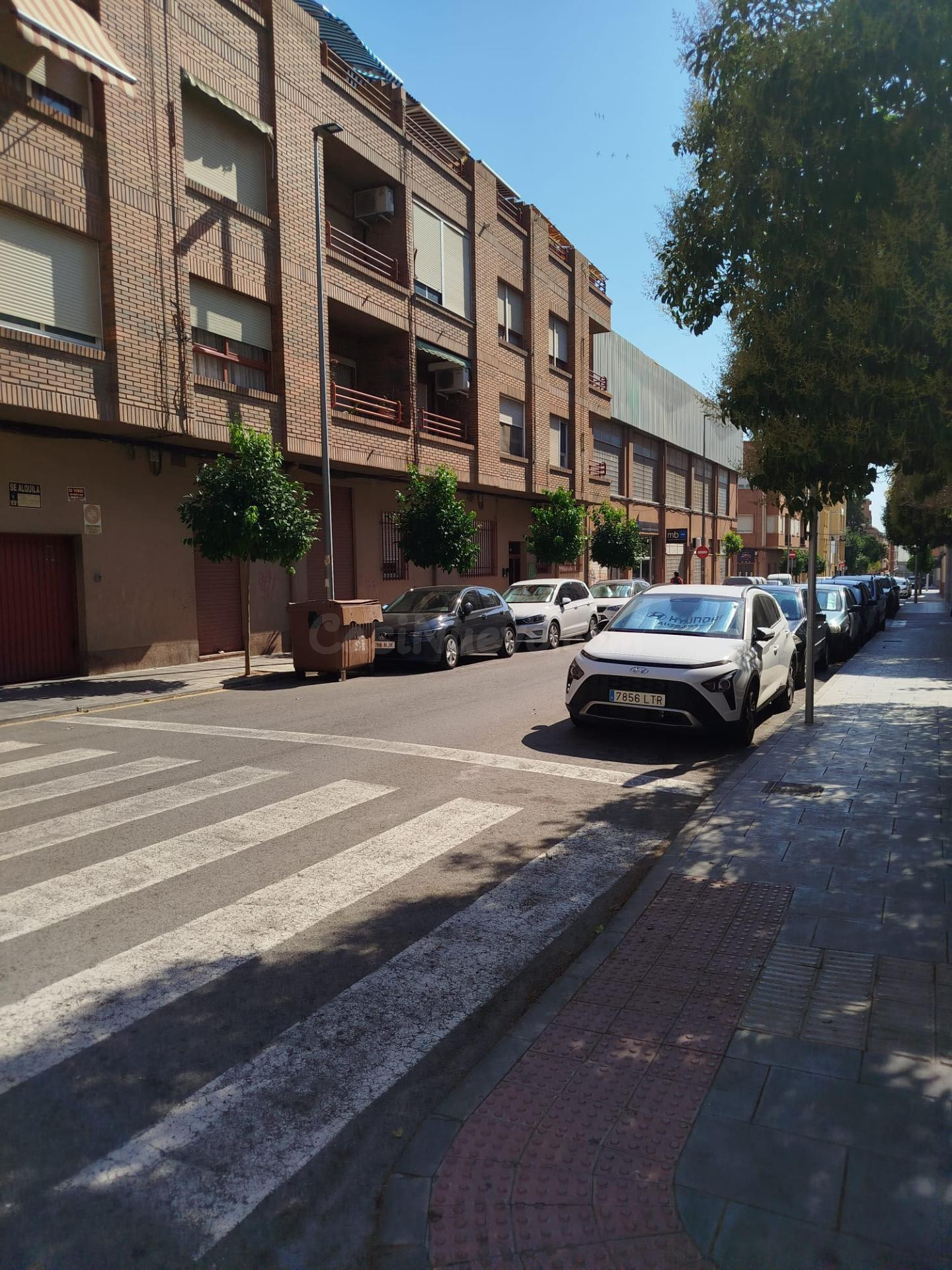 Local Comercial disponible para venta, cerca de Avda. de las Acacias y Avda. Reina Victoria de Elda