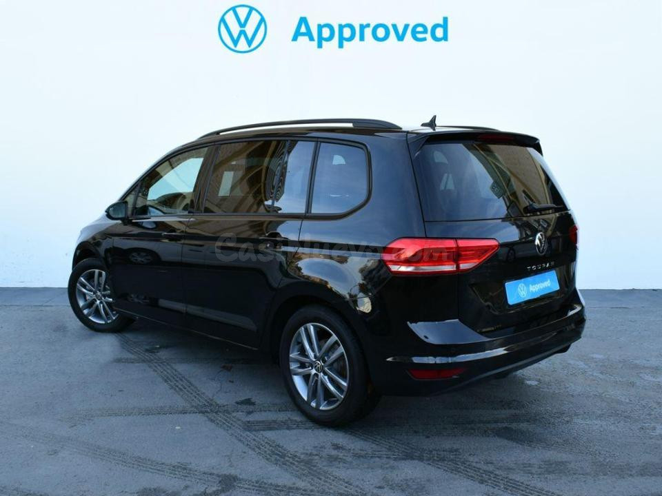 Volkswagen Touran - foto 2