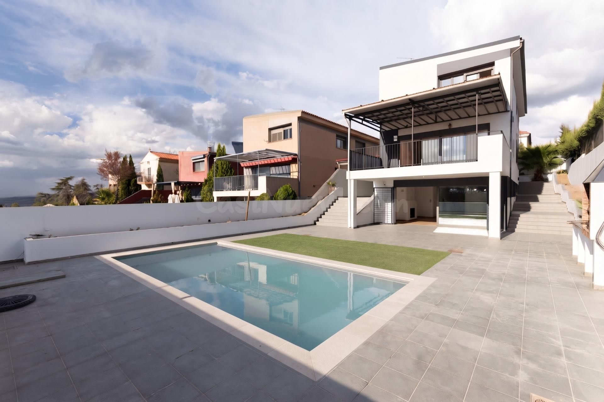 Chalet independiente con piscina y espectaculares vistas a Granada – Colinas Bermejas, Monachil