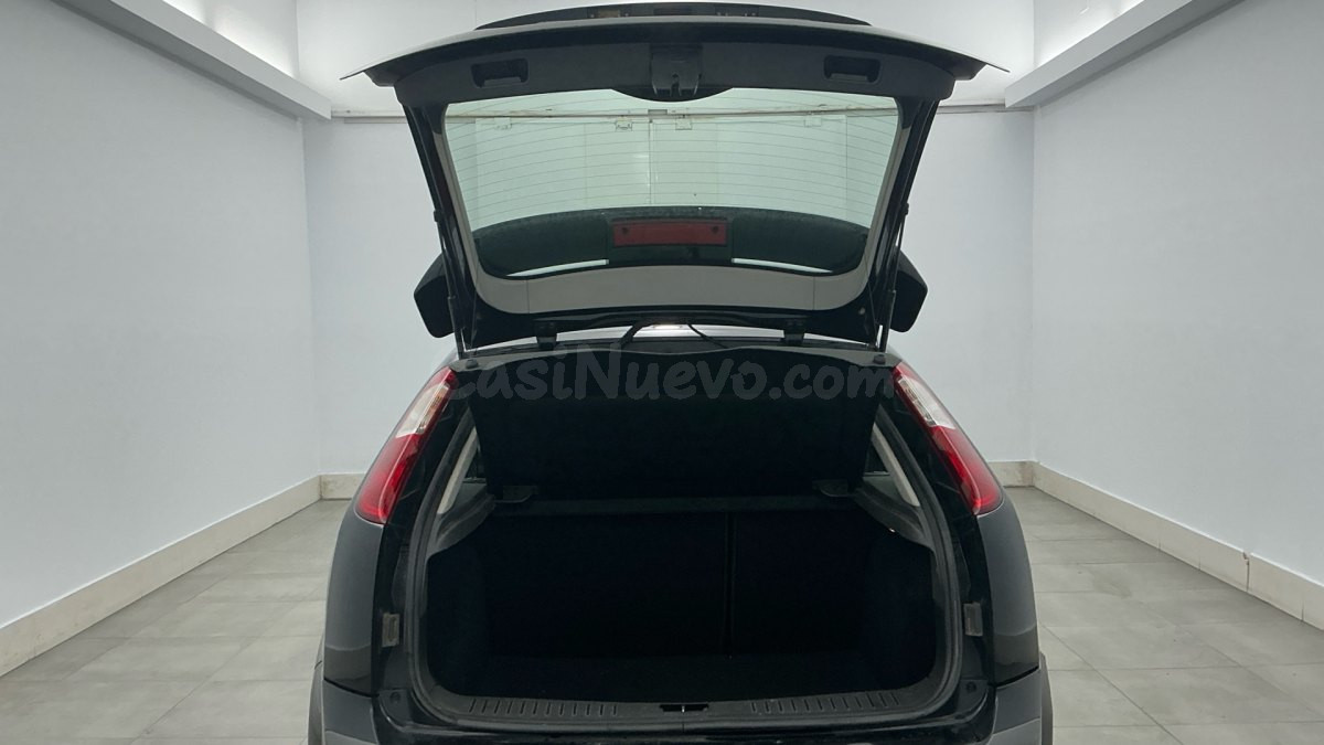 Ford Focus 2.0 136 CV (2006) - foto 5