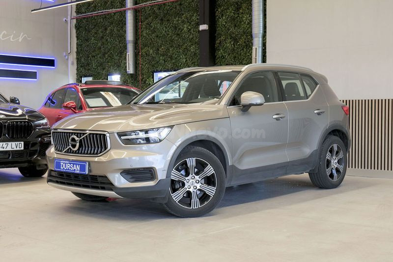 Volvo XC 40 XC40 2.0 D3 Momentum Auto (2020)