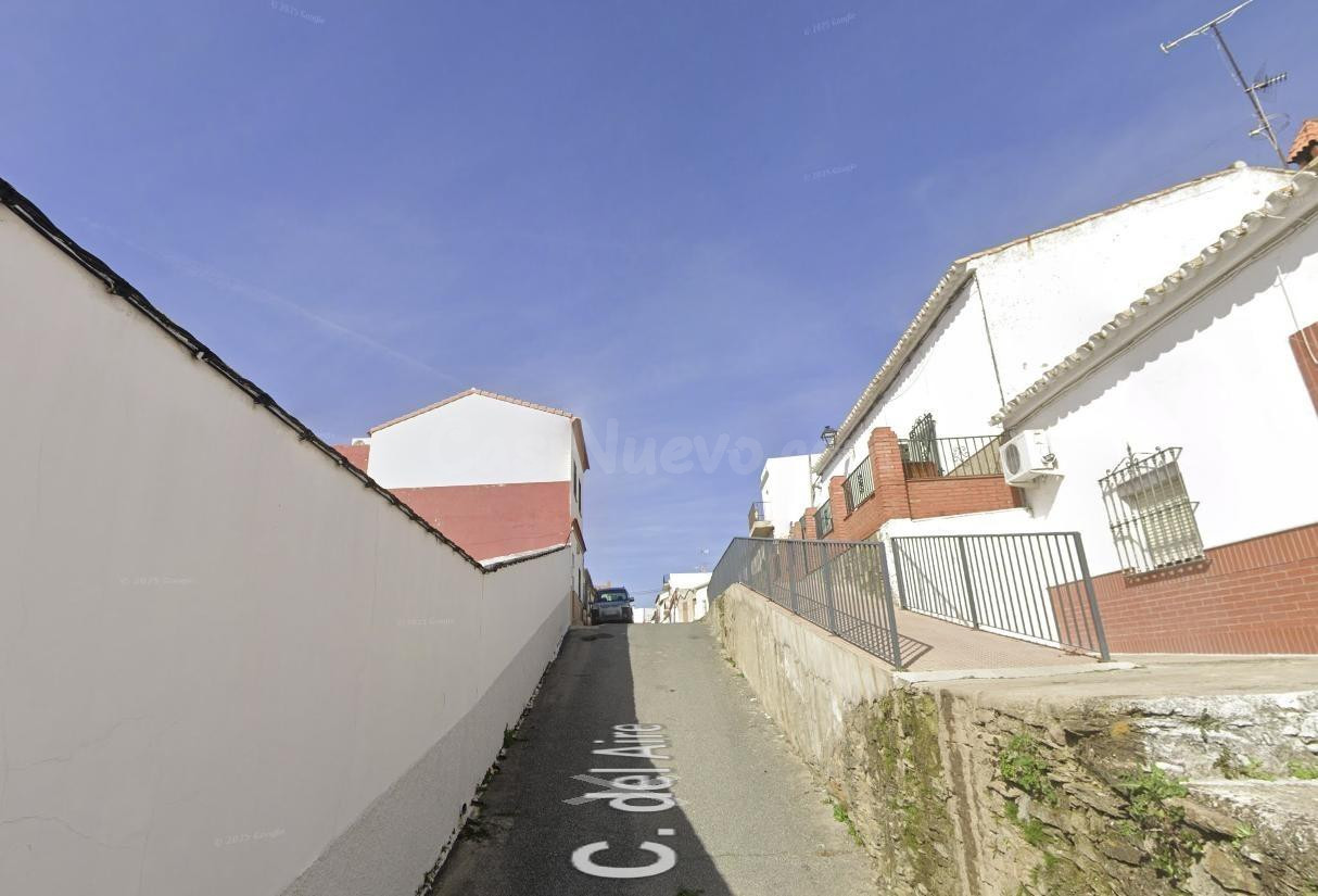 VIVIENDA EN AZNALCOLLAR