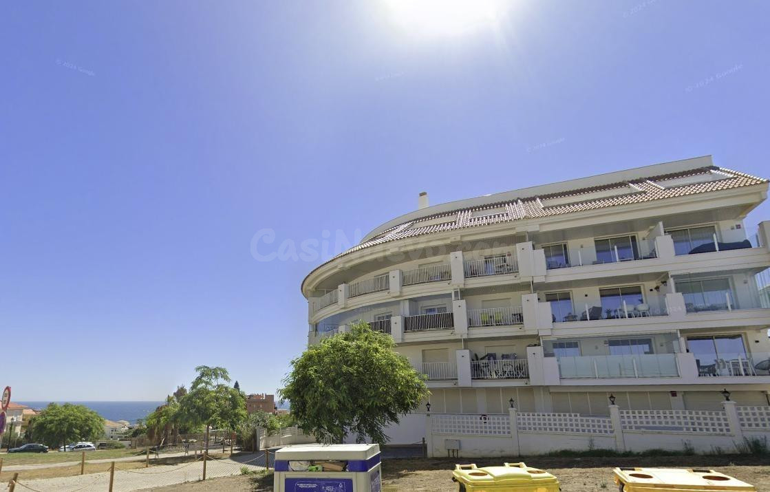 VIVIENDA EN FUENGIROLA