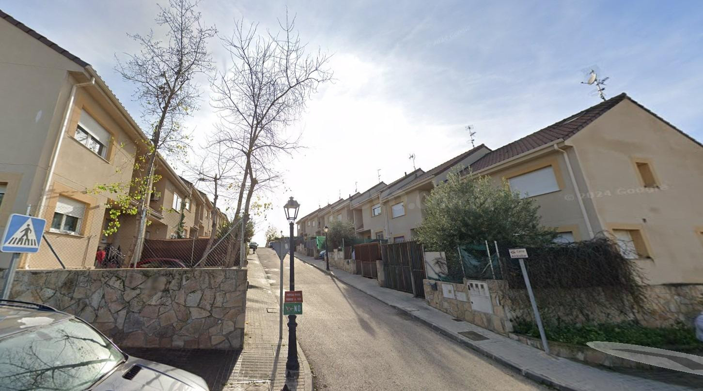 VIVIENDA EN MENTRIDA