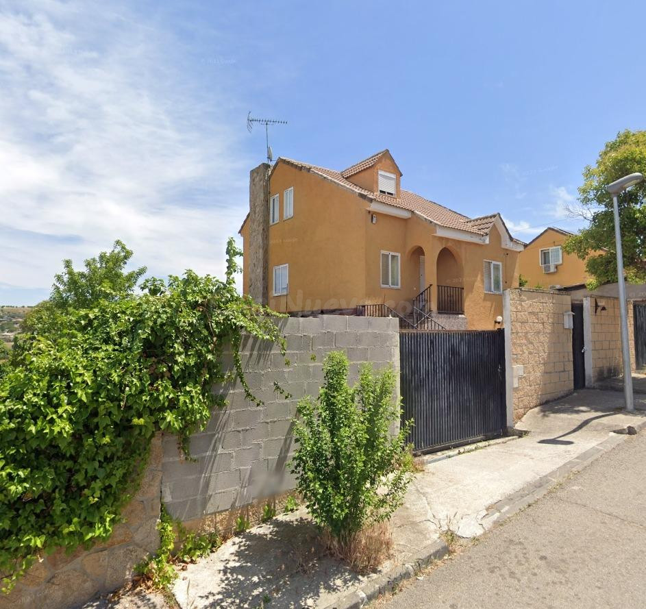 VIVIENDA EN EL CASAR