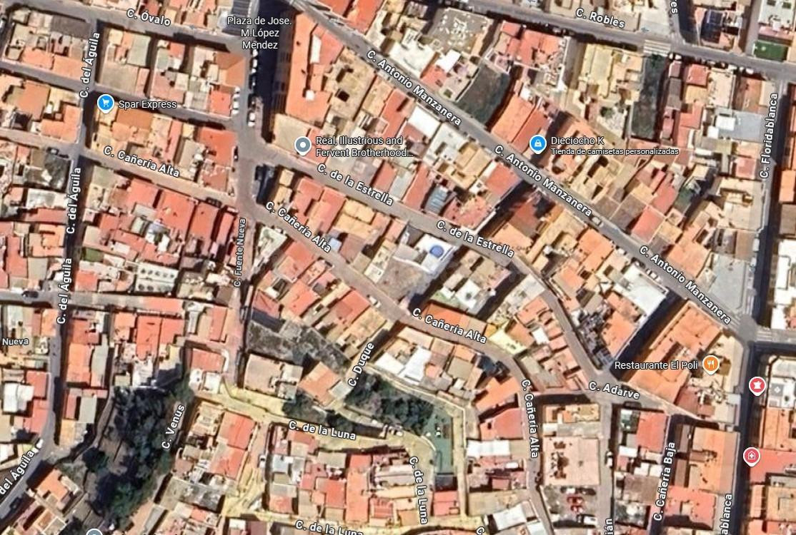 VIVIENDA EN AGUILAS