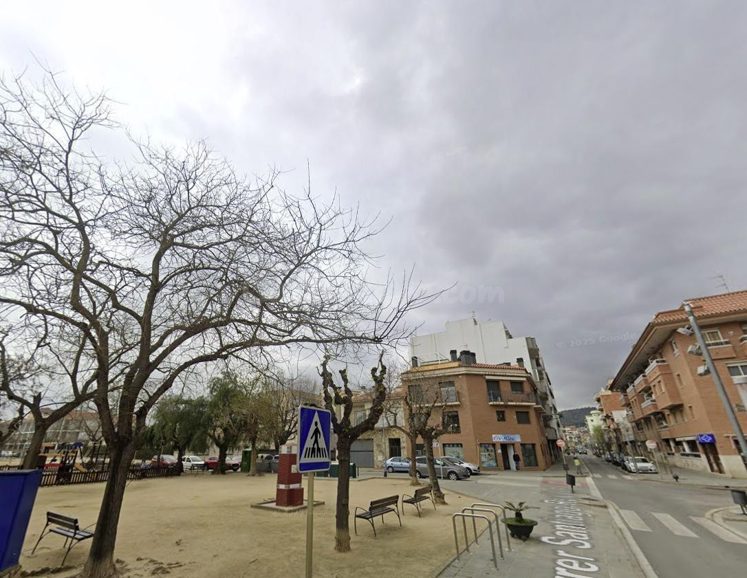 PISO EN PINEDA DE MAR