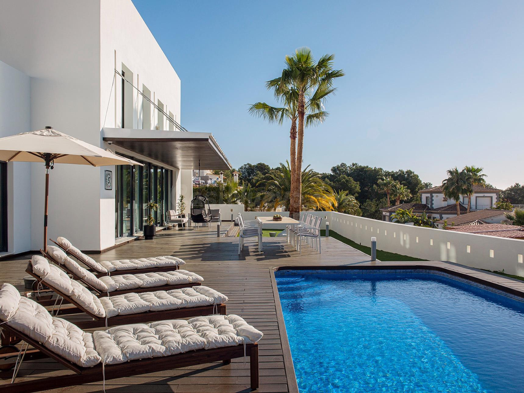 Villa de diseño llave en mano con vistas al mar y al Peñón d - foto 2