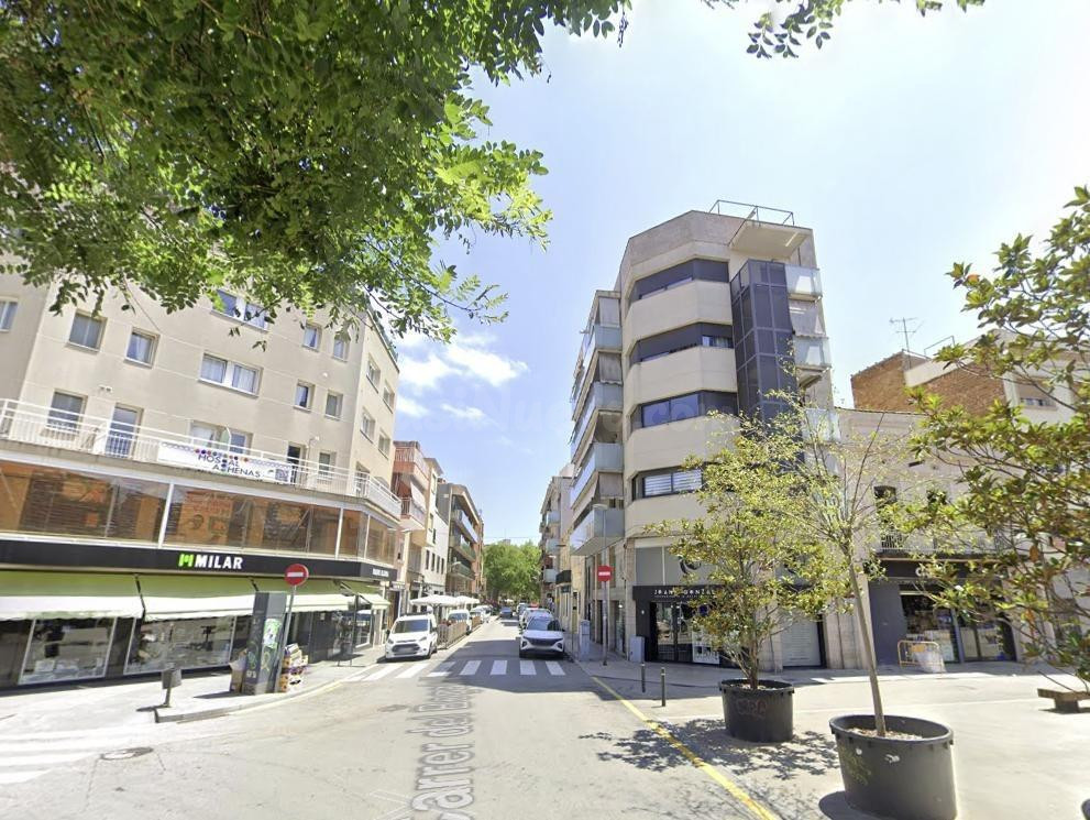 PISO EN SANT ADRIA DE BESOS