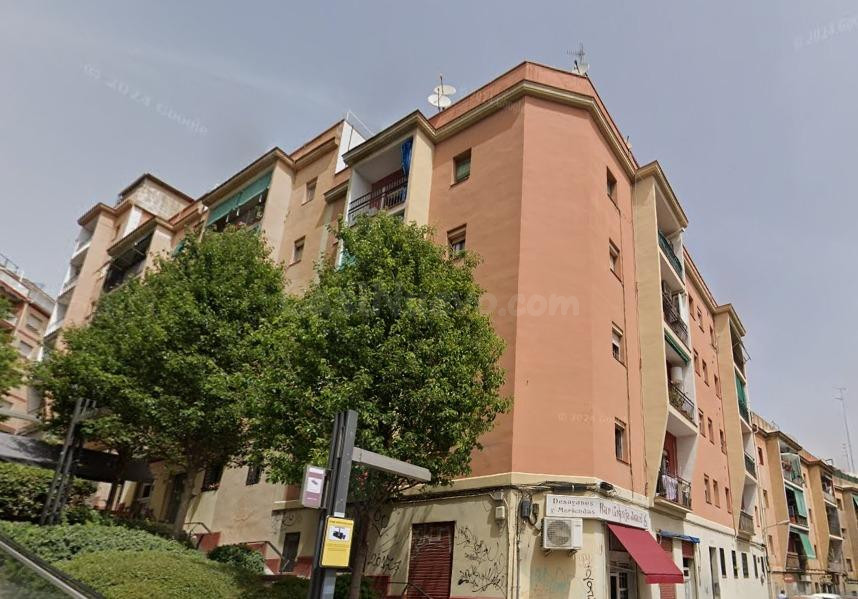 VIVIENDA EN BADALONA