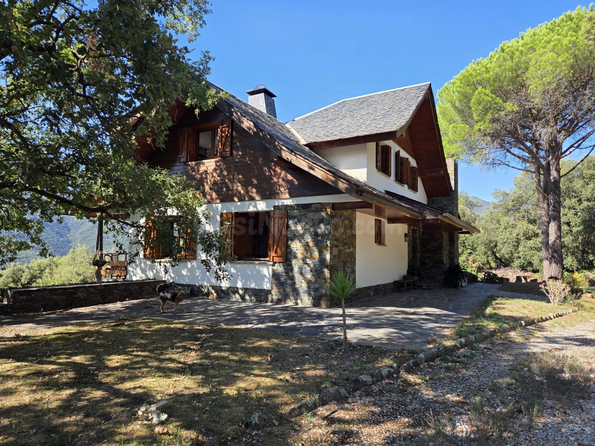 MONTSENY (PARQUE NATURAL):  CHALET CON IMPRESIONANTES VISTAS
