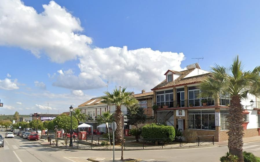 VIVIENDA EN  PILAS