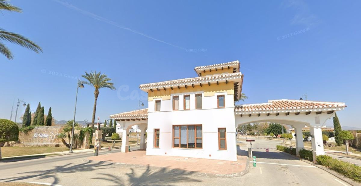VIVIENDA EN BAÑOS Y MENDIGO (URB. VALLE GOLF)