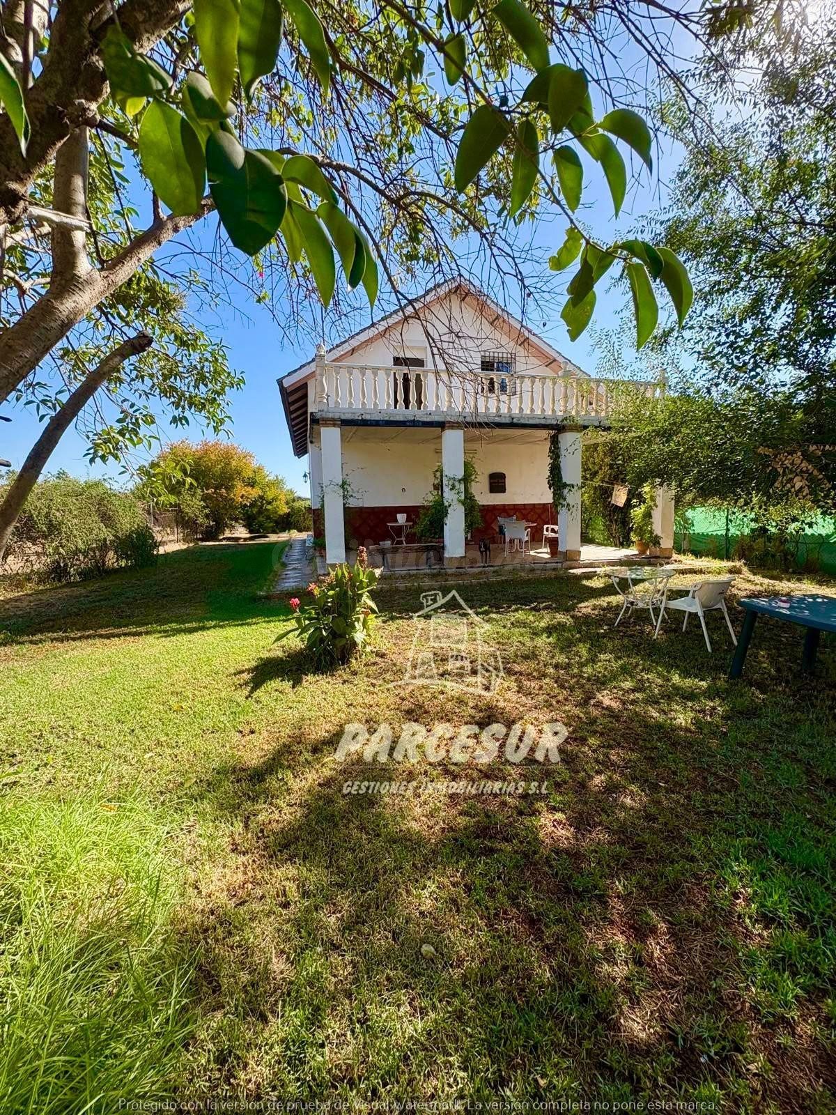 Casa de Campo en Ctra. de Palma del Río, Córdoba