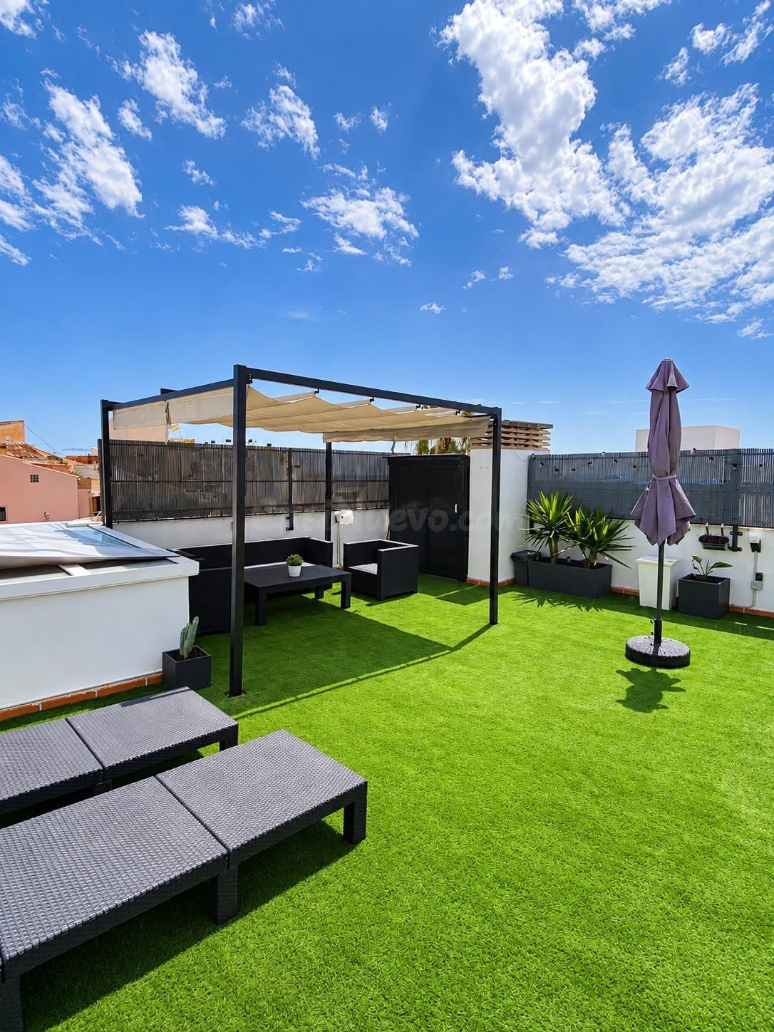 ÁTICO CON 55 m2 DE SOLÁRIUM PRIVADO, PARKING, TRASTERO Y LICENCIA TURÍSTICA EN TORRE DE BENAGALBÓN
