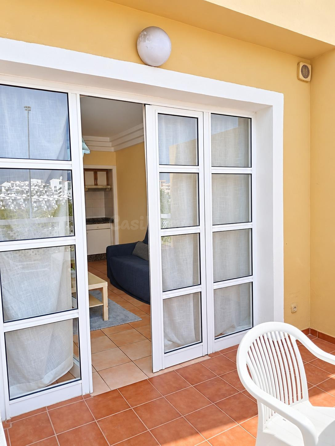 ### Estudio reformado con terraza en Residencial Orlando – a - foto 5