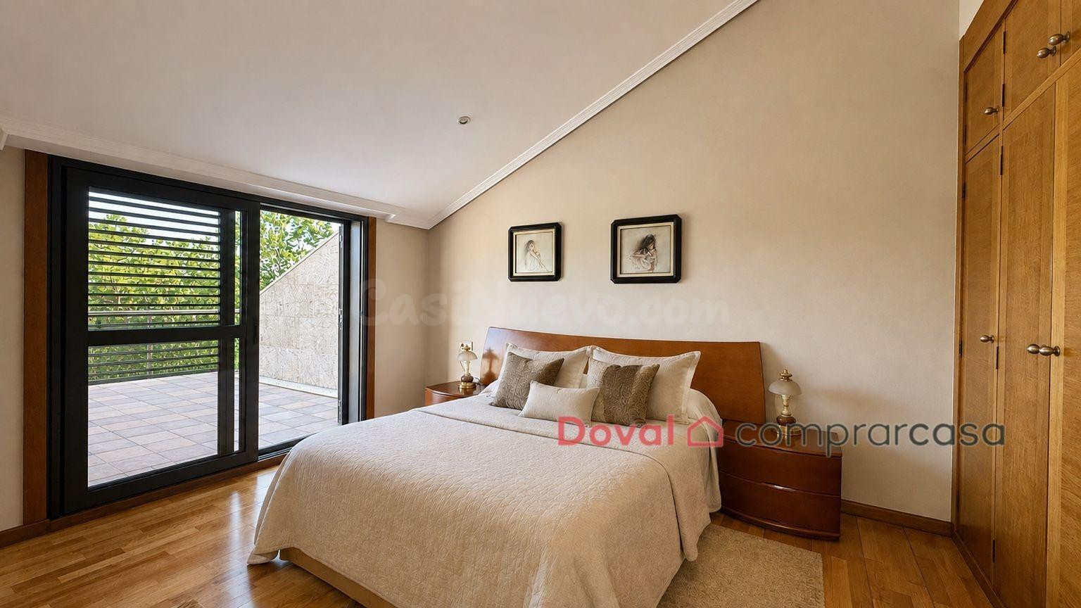 Impresionate chalet de piedra con piscina y excelentes calid - foto 2