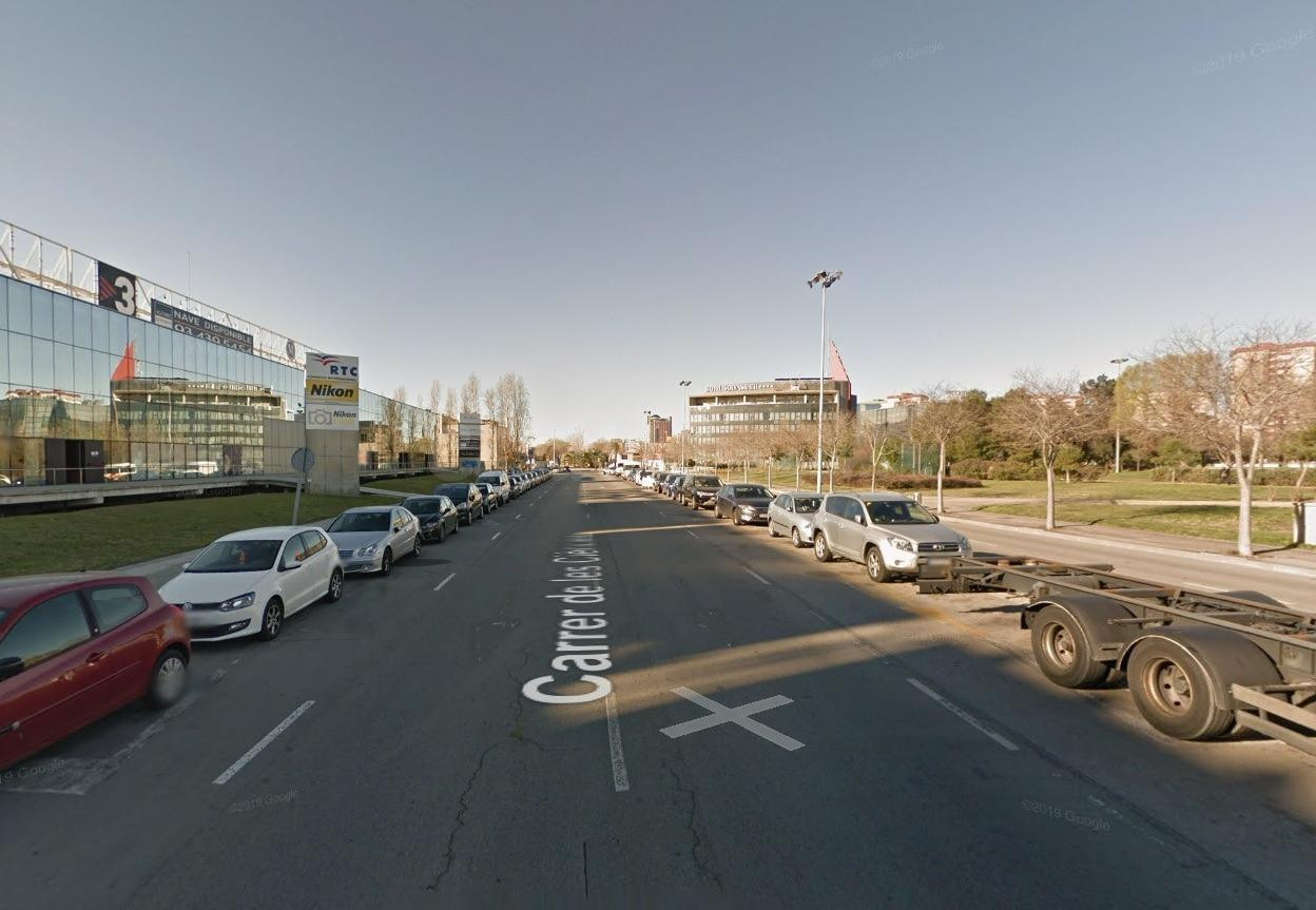 NAVES EN VENTA EN HOSPITALET DE LLOBREGAT - ZONA FIRA DE BAR - foto 2