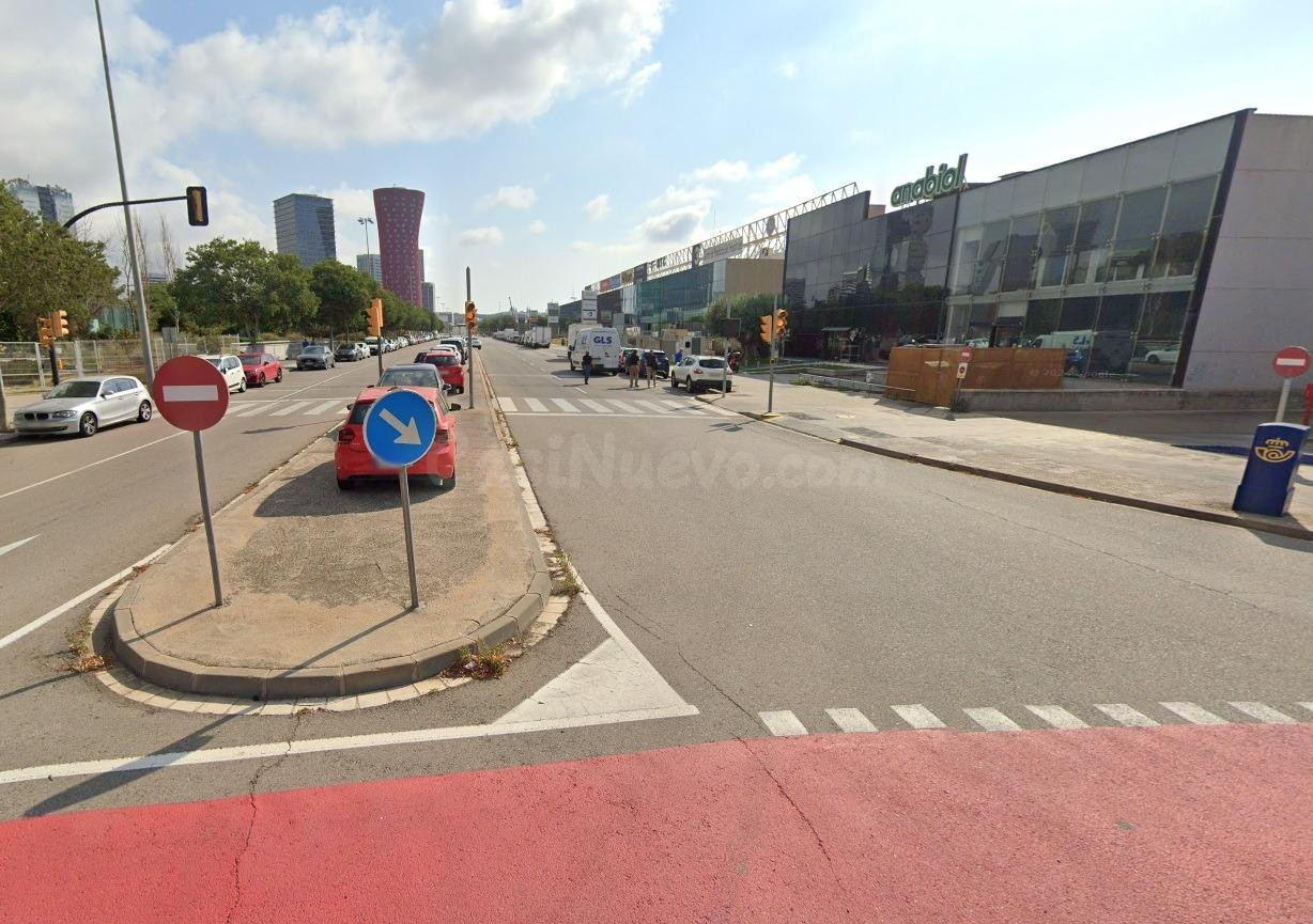 NAVES EN VENTA EN HOSPITALET DE LLOBREGAT - ZONA FIRA DE BAR - foto 4