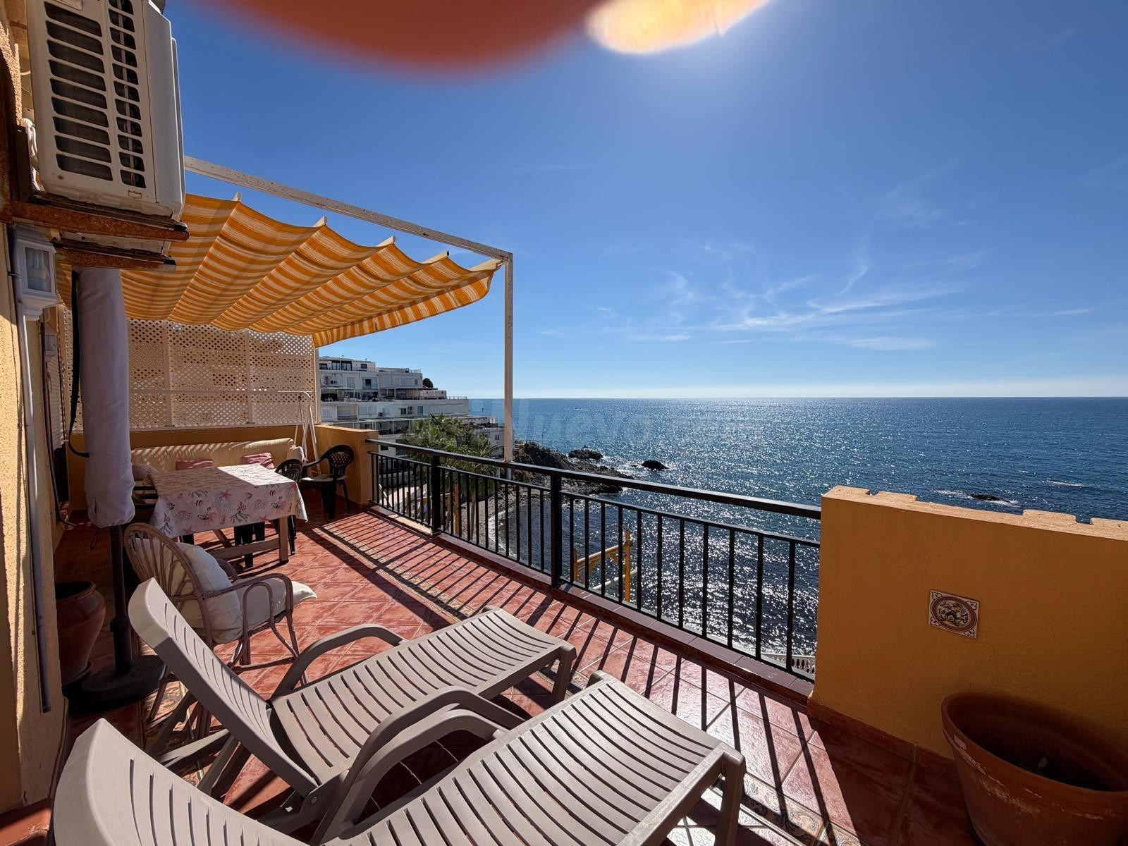 PRECIOSO APARTAMENTO A PRIMERA LINEA DE PLAYA