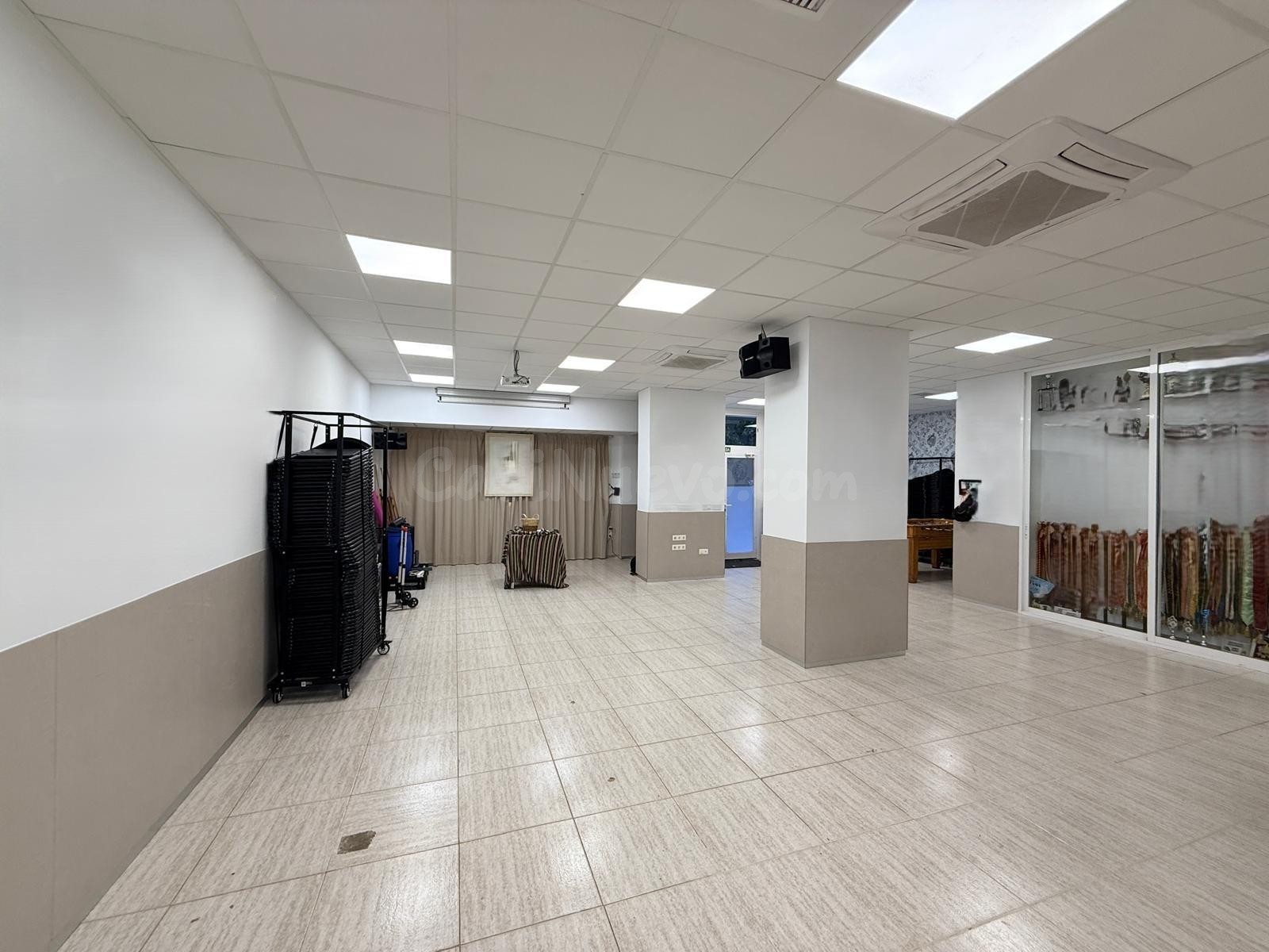Local comercial 200m² en venta - Benimaclet