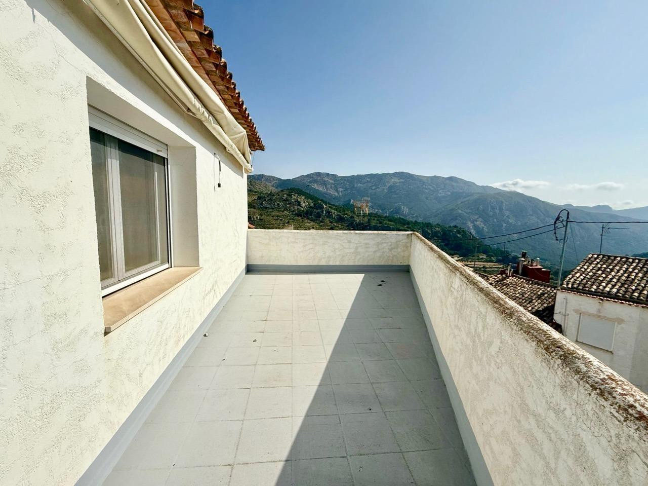 CASA RURAL REFORMADA CON ALTO POTENCIAL COMO ALOJAMIENTO TUR - foto 2