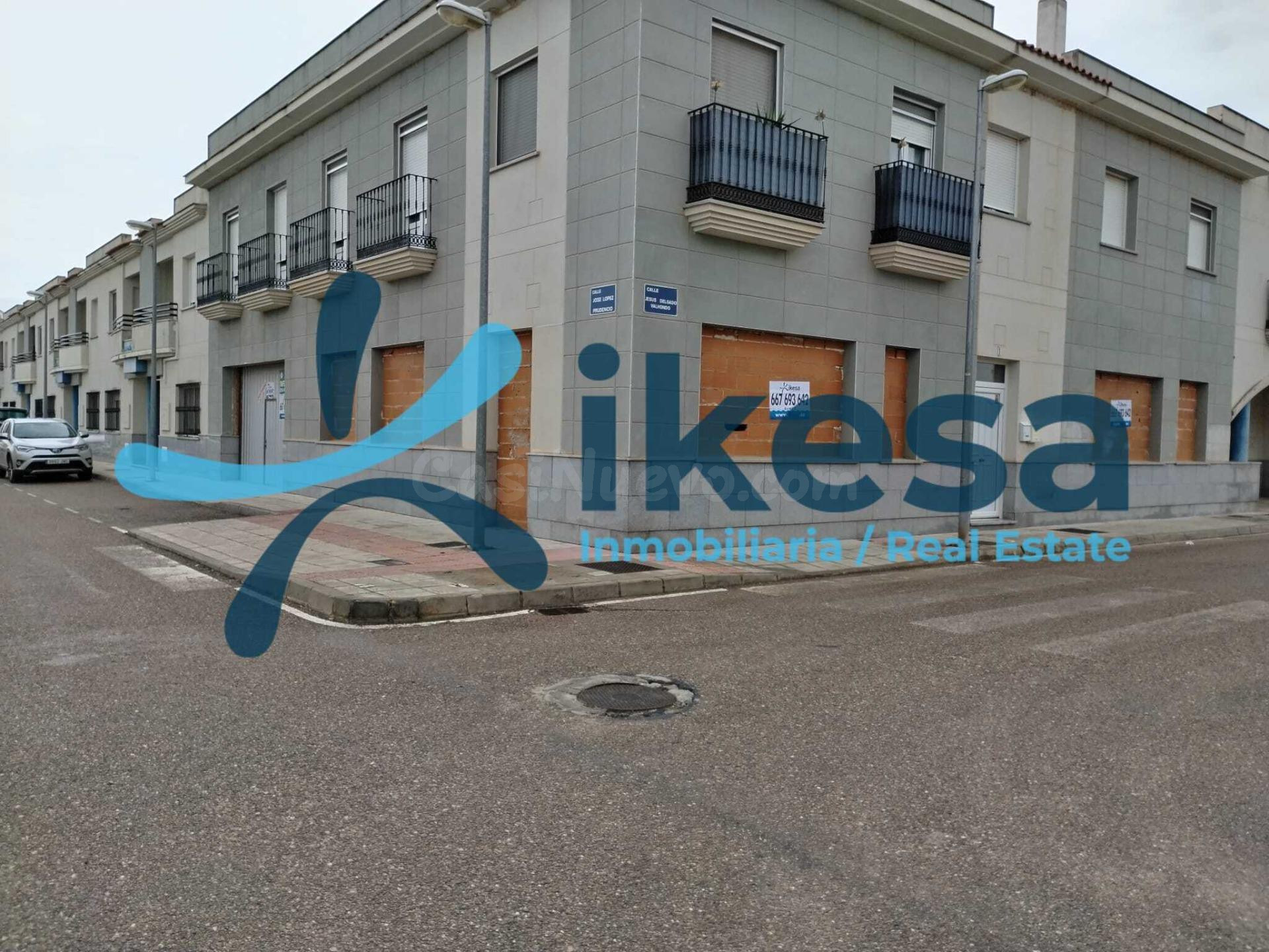 Venta de Local en Talavera la Real (Badajoz)