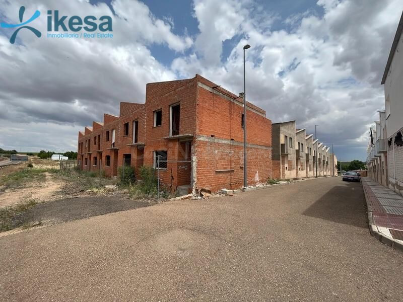 Venta de Casas Adosadas en construcción (WIP) en La Albuera - Badajoz