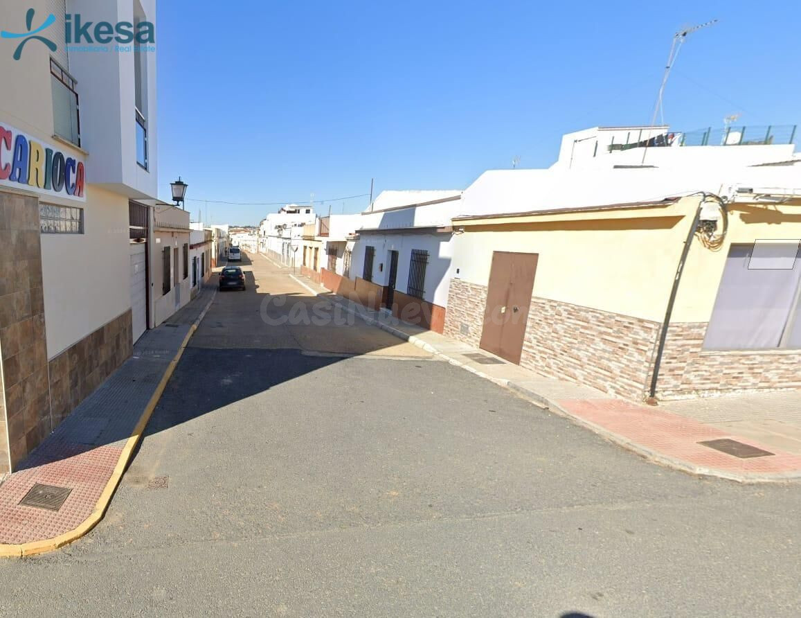 VENTA DE CASA EN LEPE. ACTIVO INMOBILIARIO SIN POSESIÓN / ALQUILADO / NO SE PUEDE VISITAR