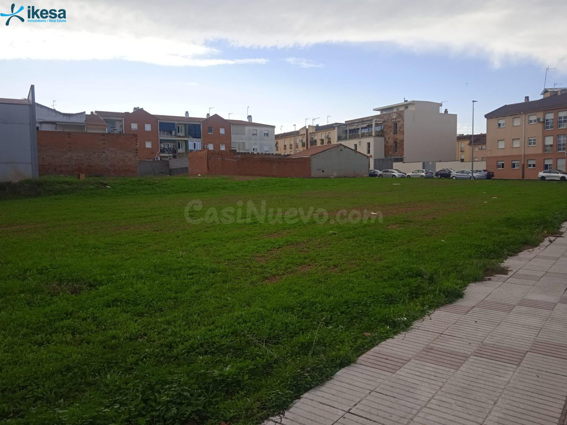 Venta de Suelo Urbano Residencial en Calle OLIVENZA Nº 14 Do