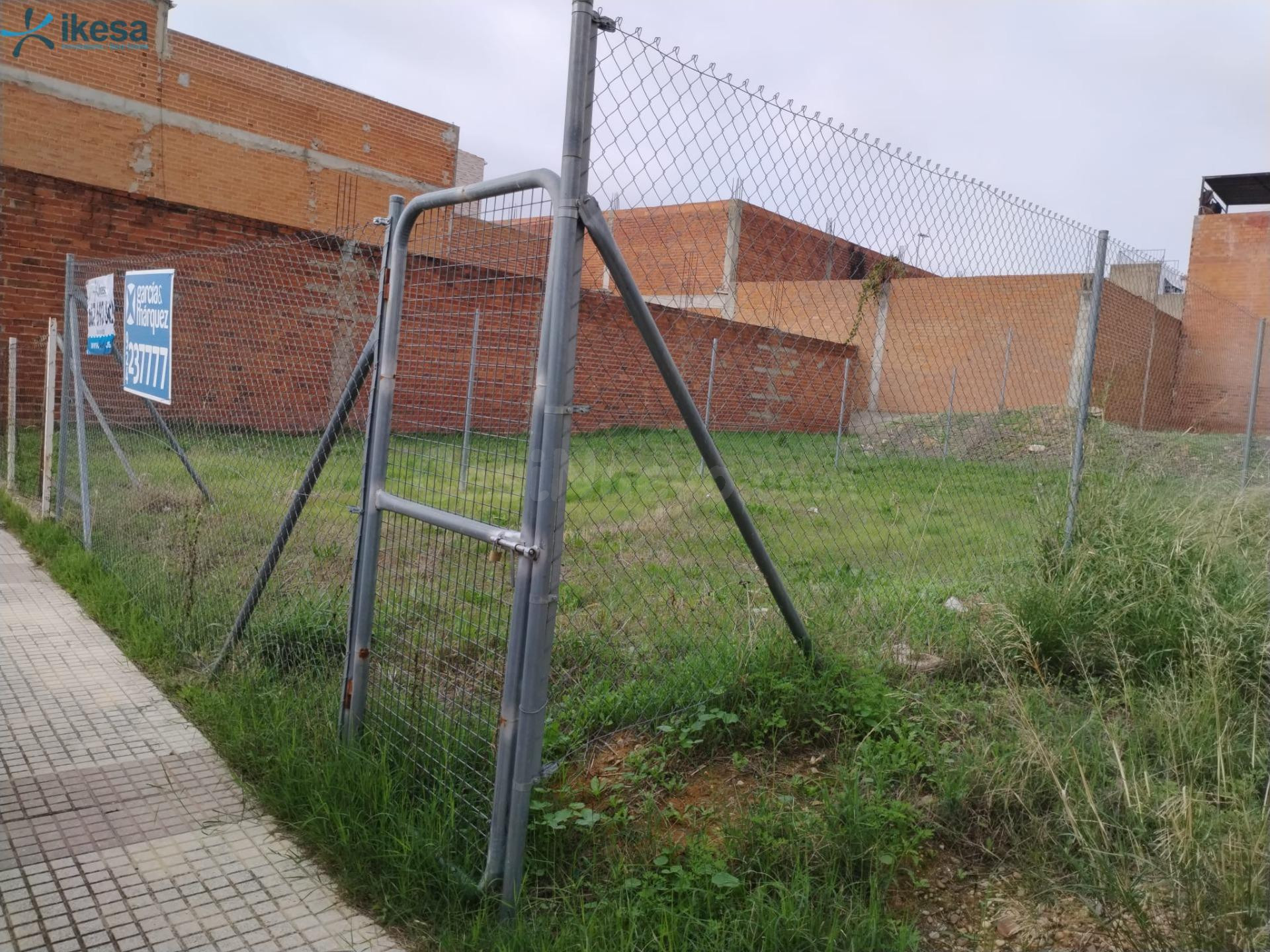 Venta de Suelo Urbano Residencial en C/ LA SAGRA - Badajoz