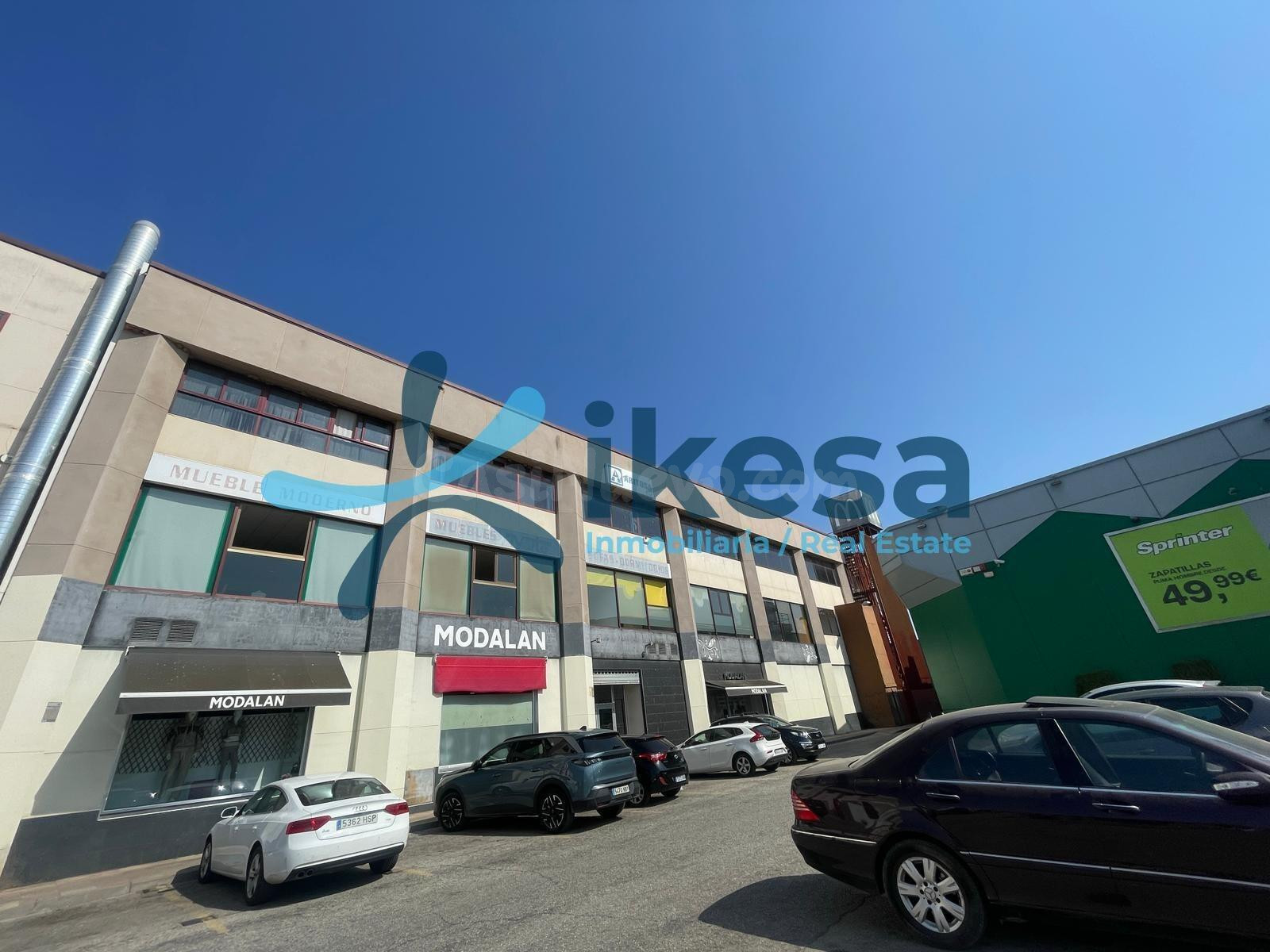 VENTA DE 4 LOCALES COMERCIAL EN ANDÚJAR (JAÉN) - foto 3