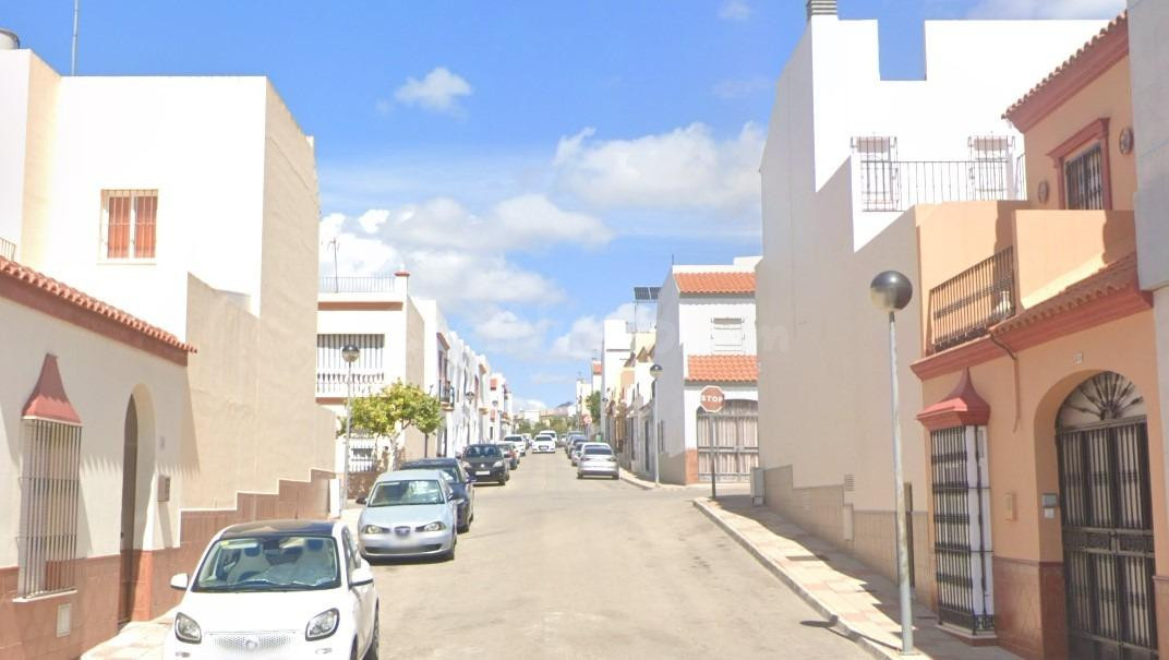 Venta de Casa adosada sin posesión (no visitable) en Paradas - Sevilla