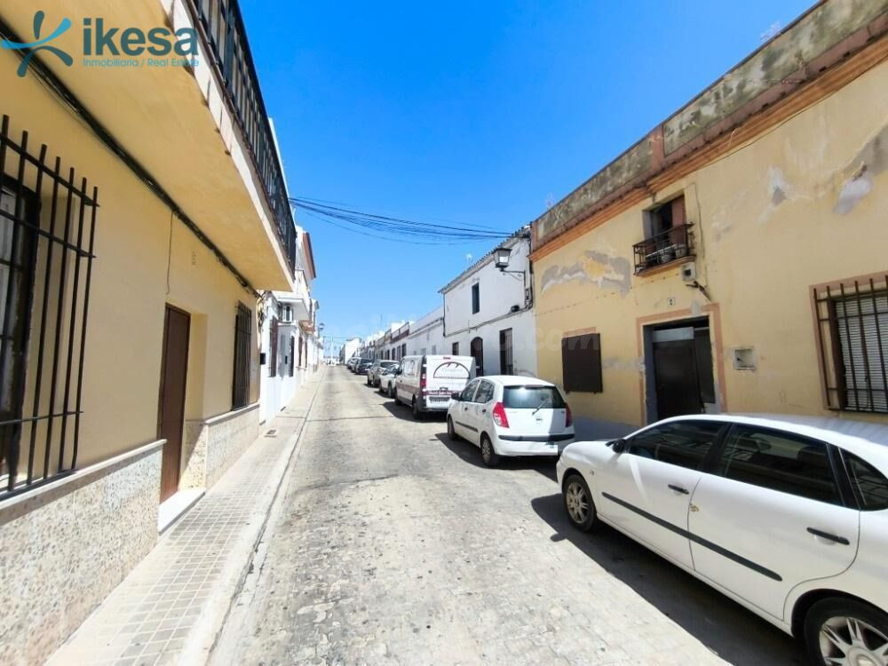 VENTA DE CASA EN LEPE, HUELVA. ACTIVO INMOBILIARIO SIN POSES - foto 2