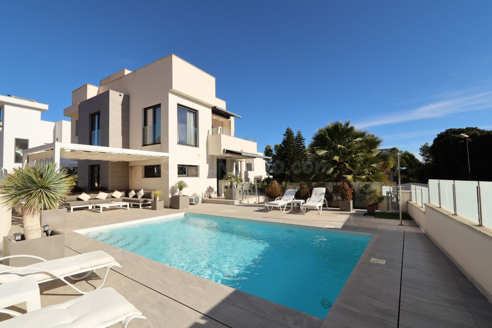 Villa 3 habitaciones 233m² en venta - La alberca