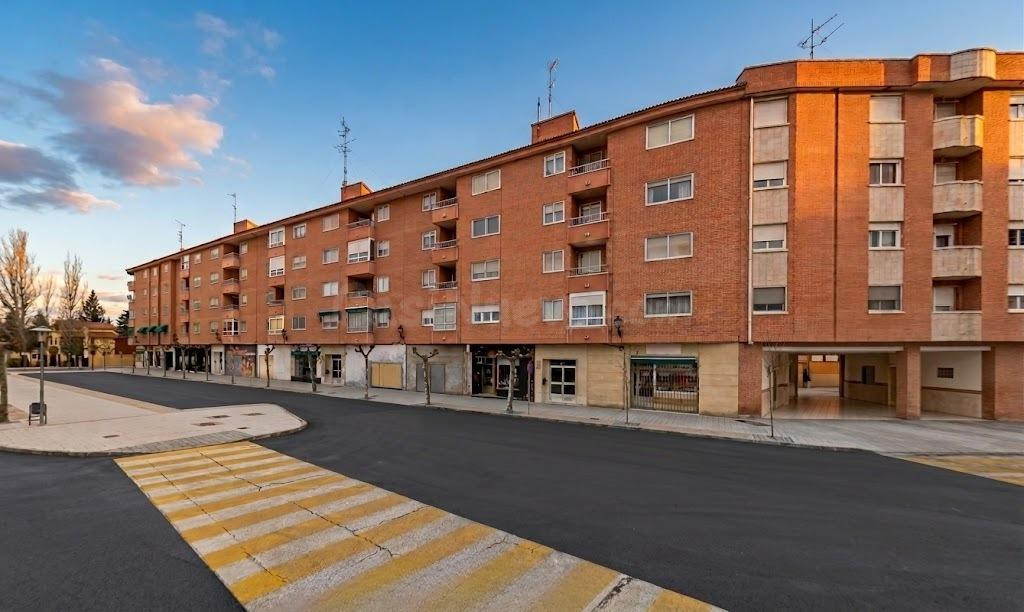 VENTA DE PISO SIN POSESIÓN EN LAGUNA DE DUERO (VALLADOLID)