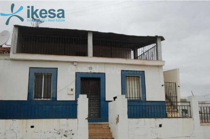 VENTA DE CHALET ADOSADO EN CALAÑAS HUELVA. ACTIVO SIN POSESION.