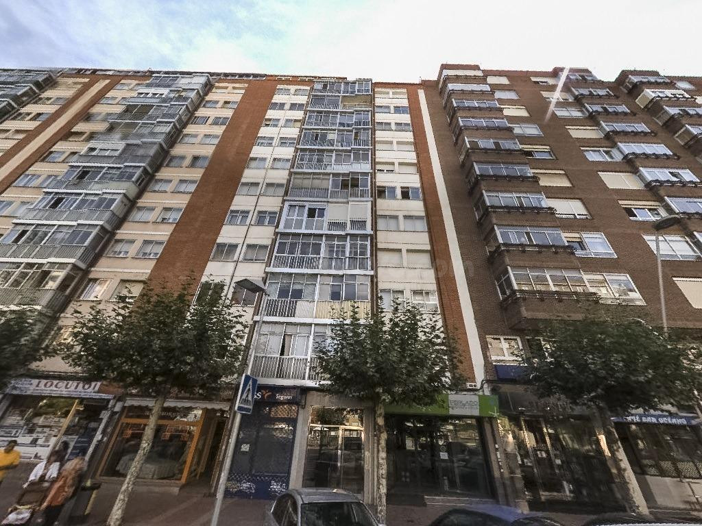 Venta de Piso sin posesión (no visitable) en Burgos - foto 2