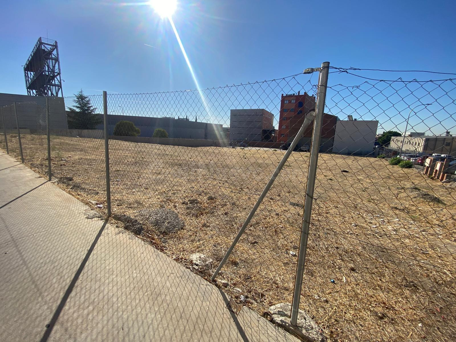 TERRENO INDUSTRIAL EN ALQUILER – 2.200 m2 – EXCELENTE UBICAC - foto 4