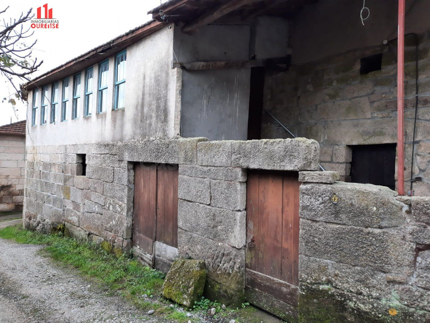 SE VENDE CASA PARA REFORMAR EN LA ZONA DE AMOEIRO - foto 2