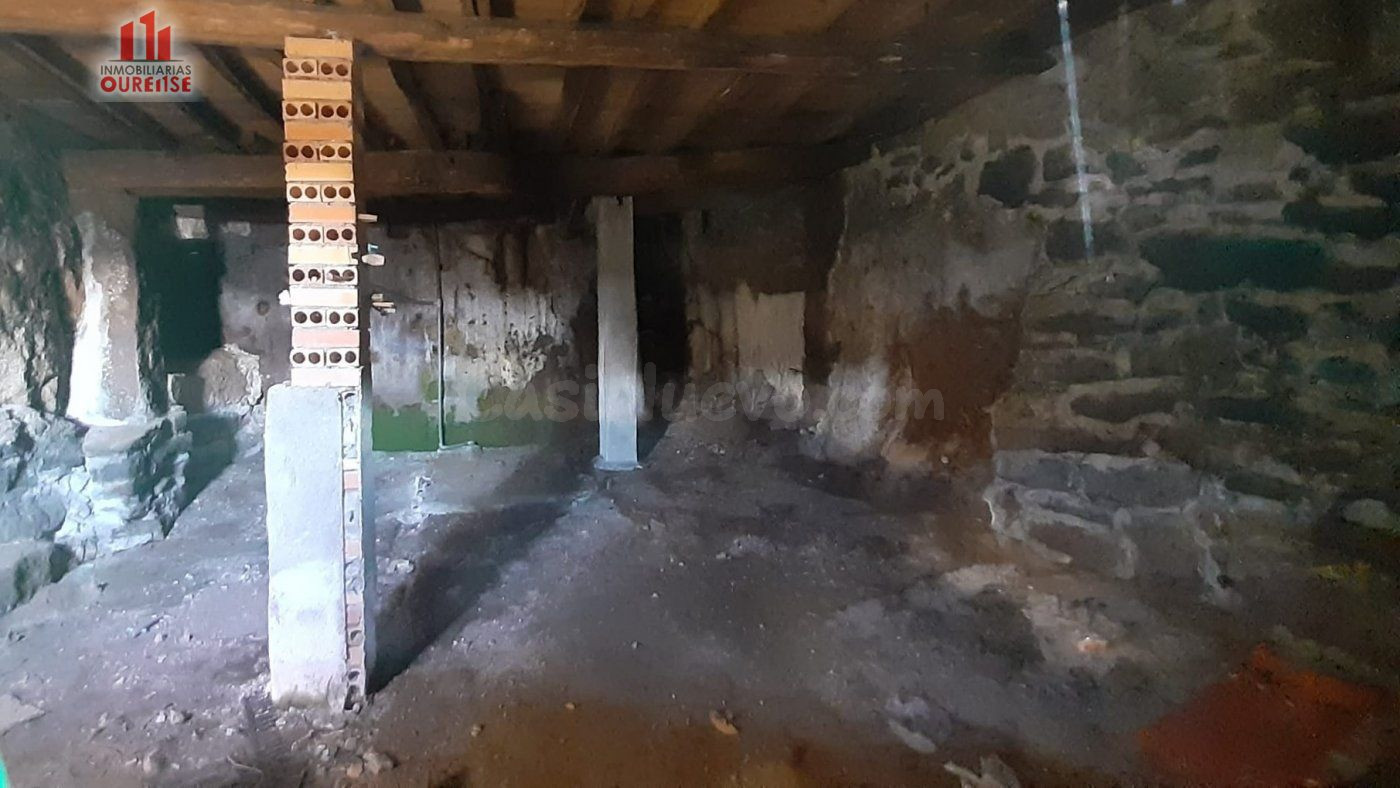 CASA DE PIEDRA SITA EN LA ZONA DE VILAMARIN, A 15 MINUTOS DE - foto 5