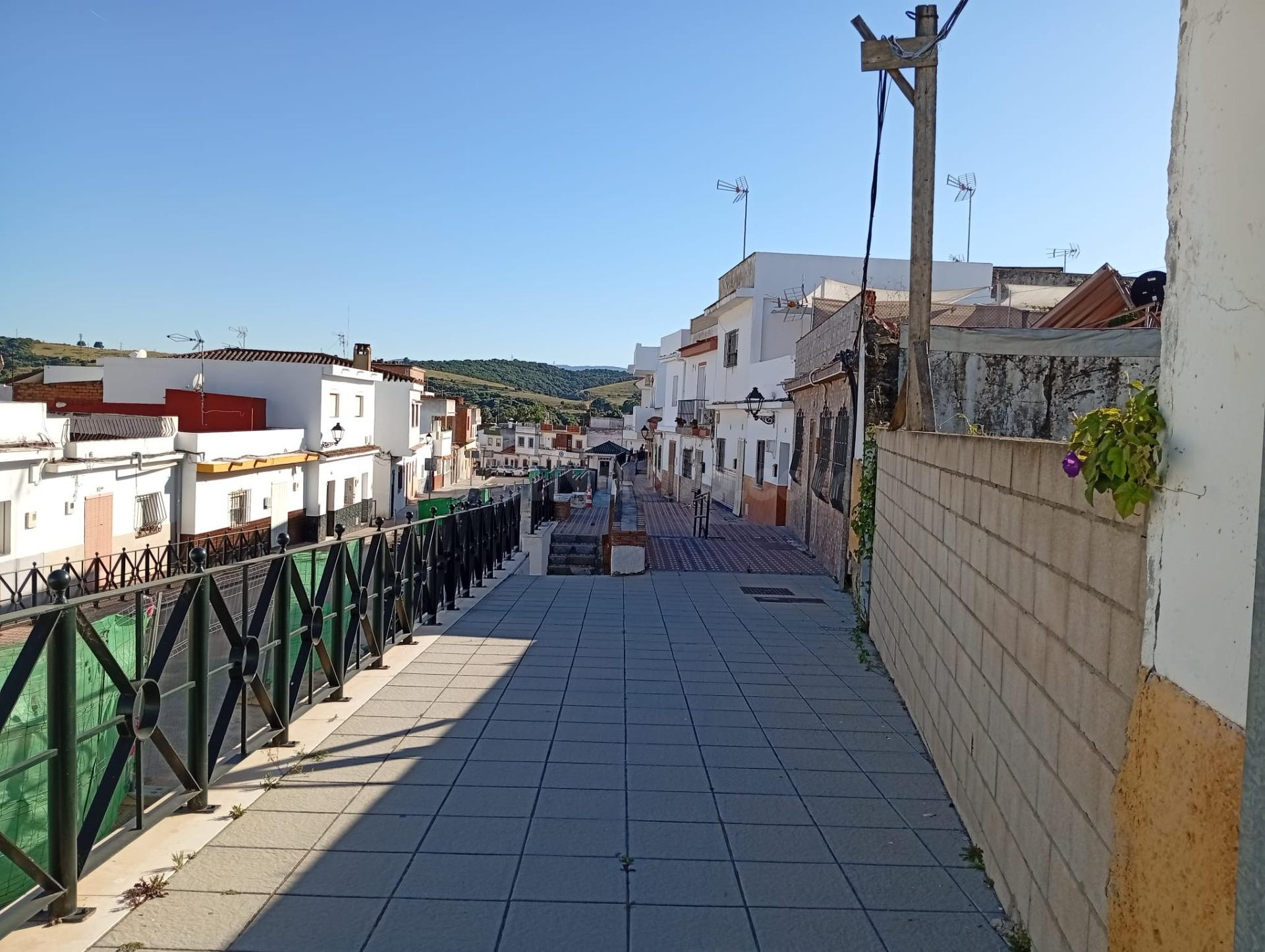 Casa ocupada en venta en San Roque (Cádiz) - foto 2