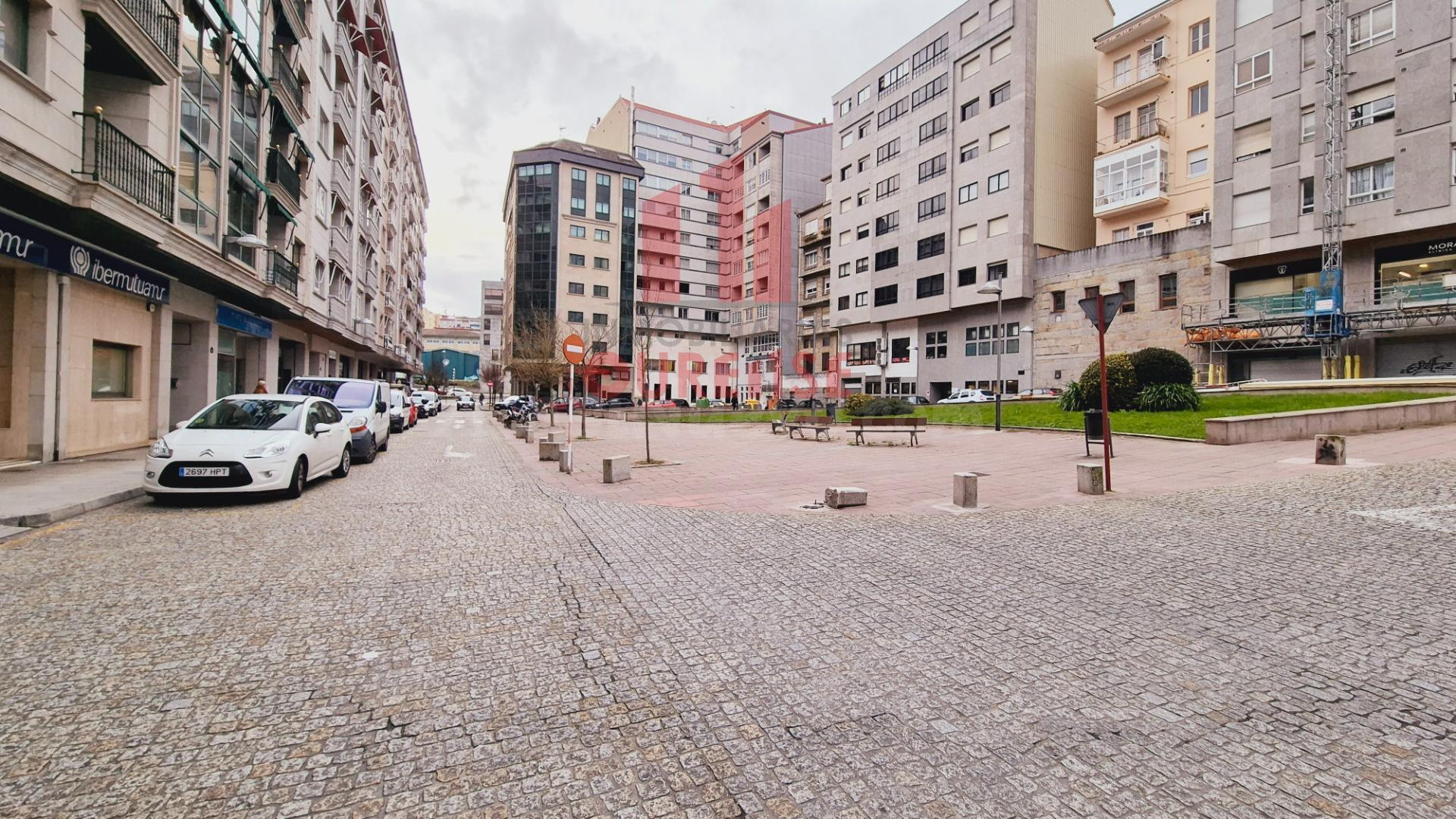 VENTA DE PLAZA DE GARAJE CERRADA EN PLAZA EDUARDO BARREIROS