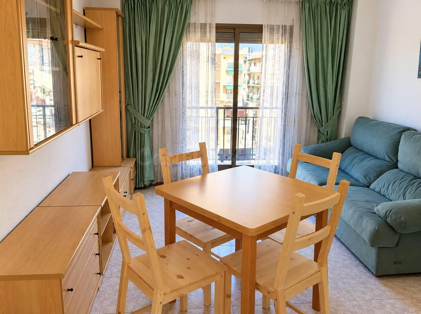 Piso de 65 m2 con 3 habitaciones y ascensor
